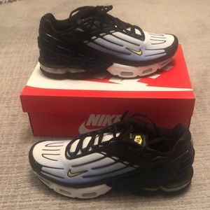 **BRAND NEW**NIKE AIR MAX 111 TUNED AIR